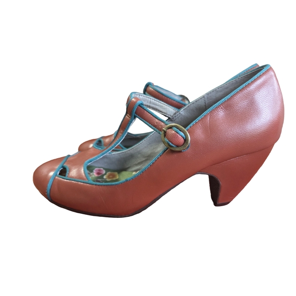 PINK Victoria's Secret Tan and Blue Heels - Picture 3 of 9